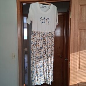 Teddi Cream and Blue Floral Midi Dress
